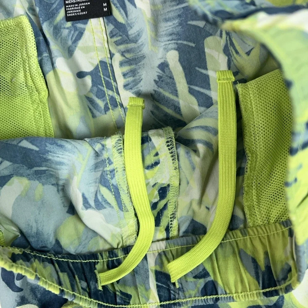 The North Face Swim Shorts Mens Medium Green Camo Unlined Drawstring Beach